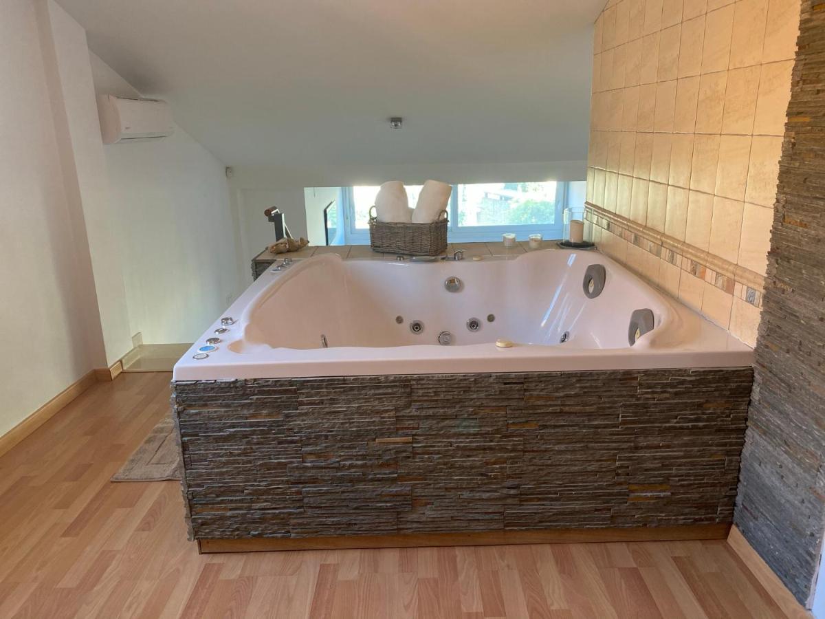 Villa Camelia Freshapartments 베날마데나코스타 외부 사진