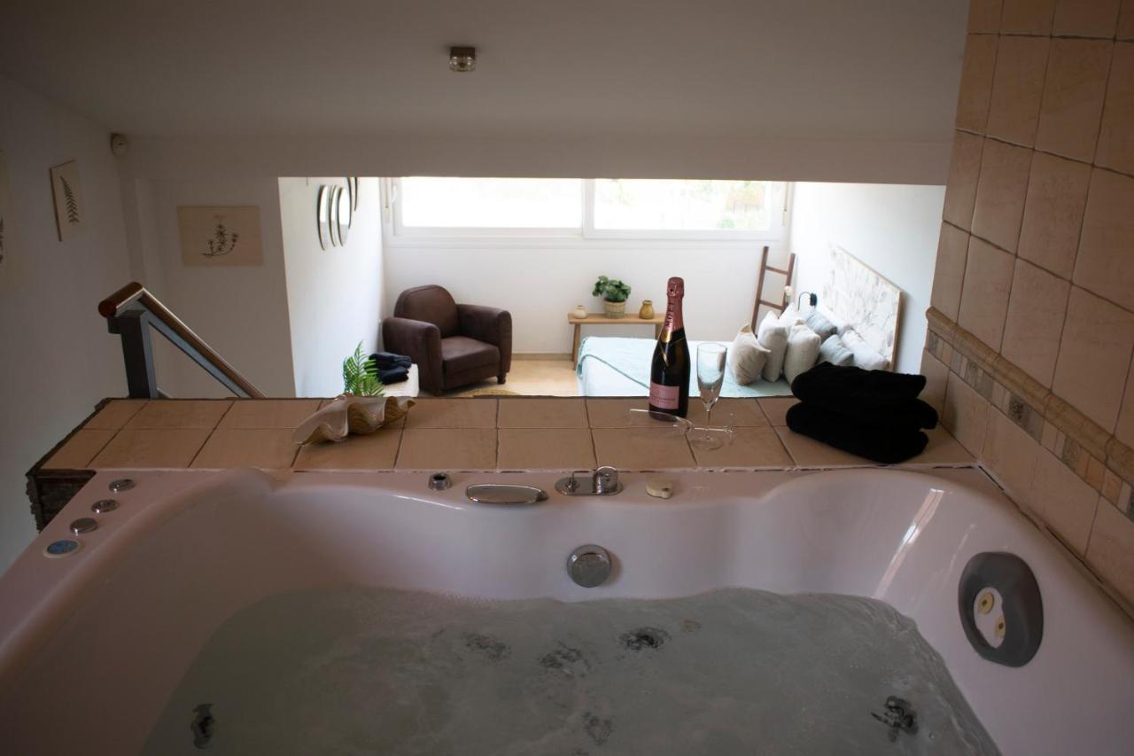 Villa Camelia Freshapartments 베날마데나코스타 외부 사진